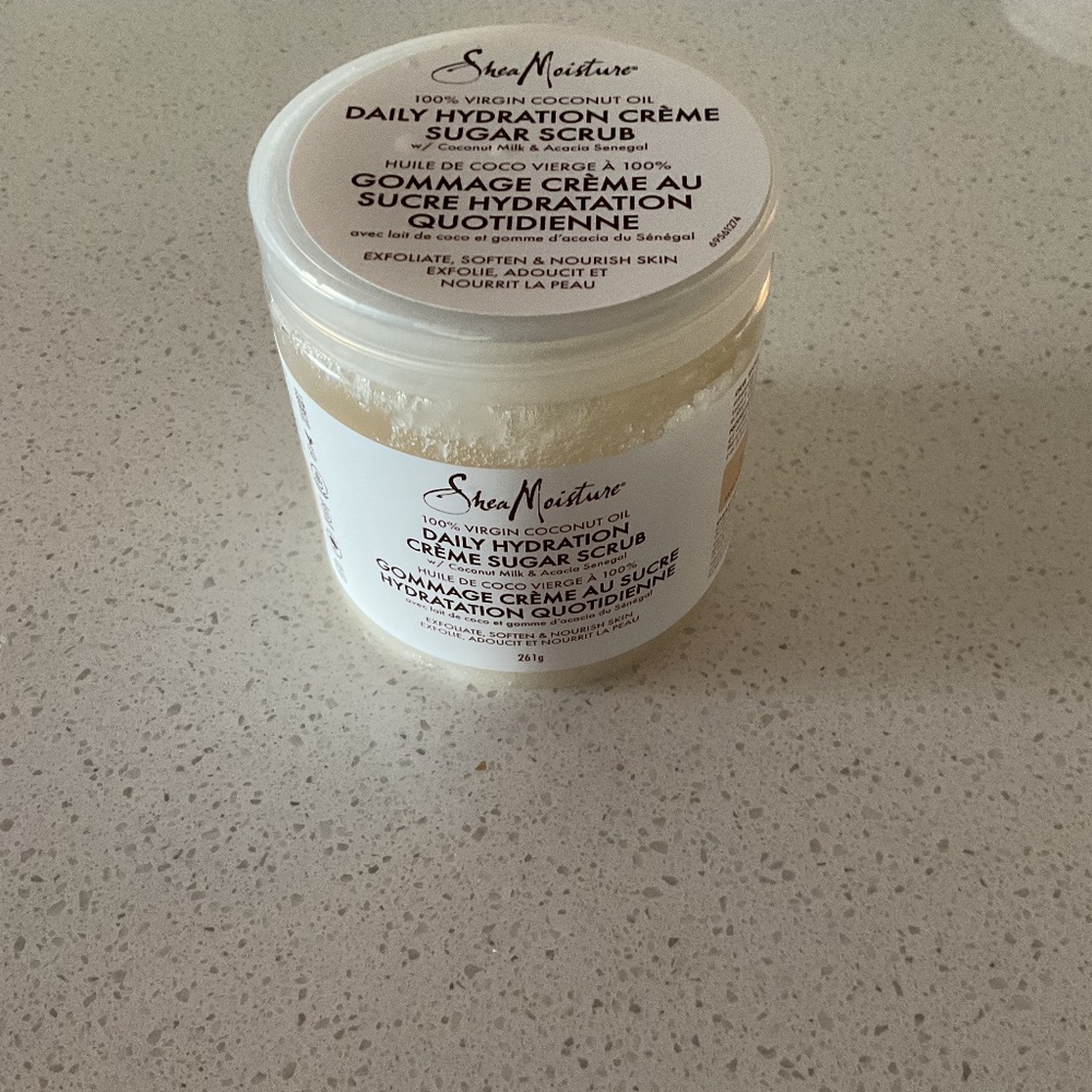 Shea Moisture Daily Hydration Creme Sugar Scrub